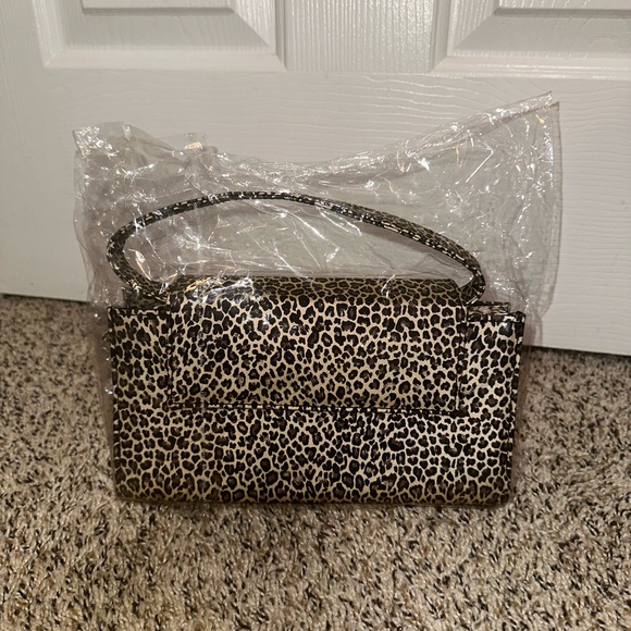 SHEIN Leopard Print Clutch - Picture 1 of 7